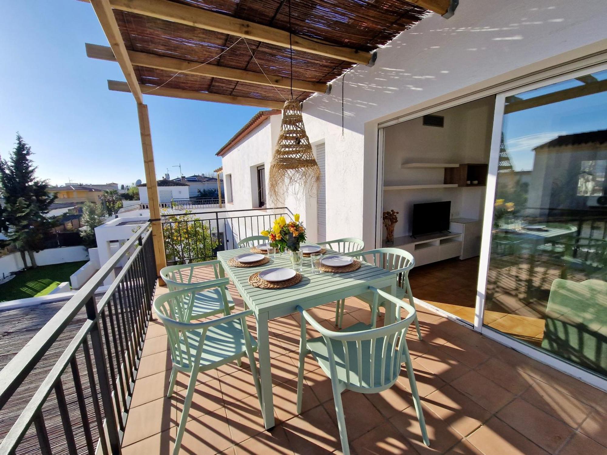 Gorgot P1 I Apartamento Con Terraza Y Piscina Comunitaria Cerca De La Playa Емпуриабрава Екстериор снимка