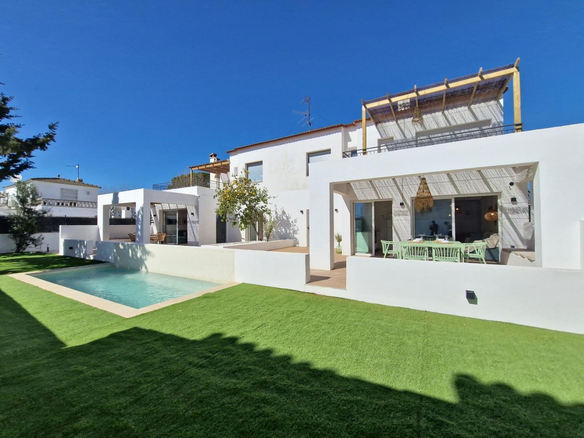 Gorgot P1 I Apartamento Con Terraza Y Piscina Comunitaria Cerca De La Playa Емпуриабрава Екстериор снимка